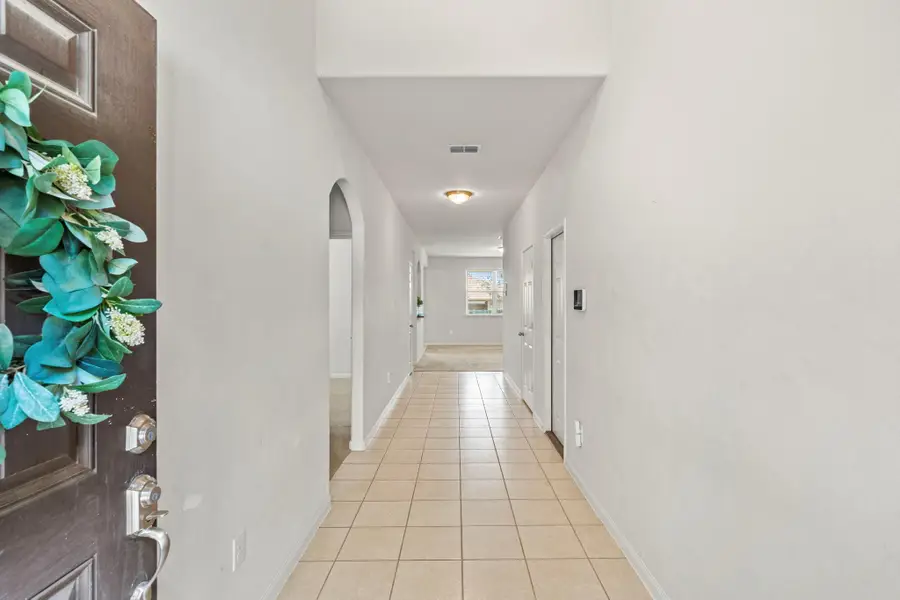 112 Major Lee Ln, Jarrell, TX 76537 - #2