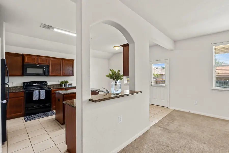 112 Major Lee Ln, Jarrell, TX 76537 - #3