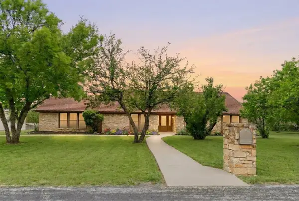 308 Ashwood Ln, Georgetown, TX 78628