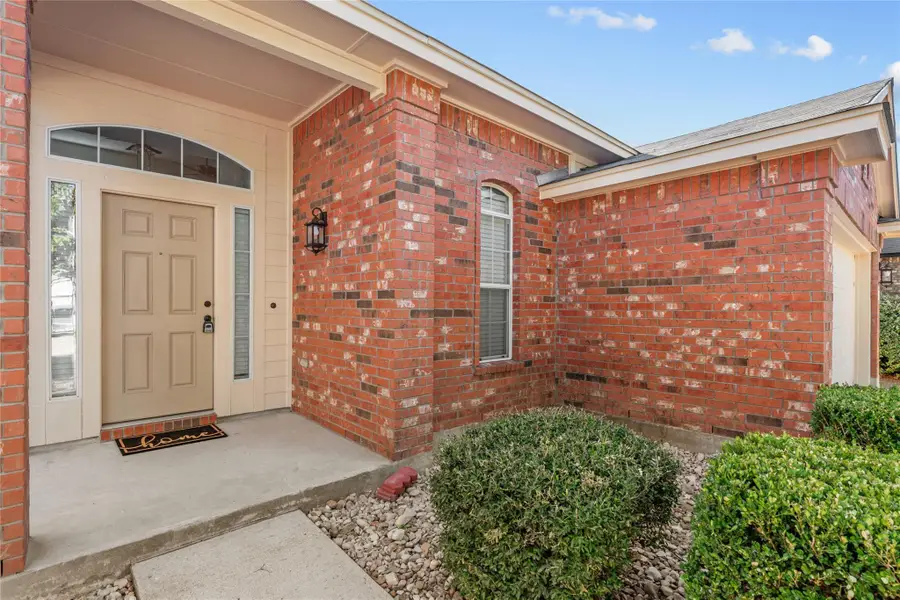 309 Altamont St, Hutto, TX 78634 - Image #2