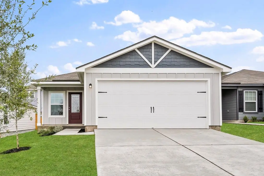 208 Morrison Dr, Jarrell, TX 76537 - Image #1