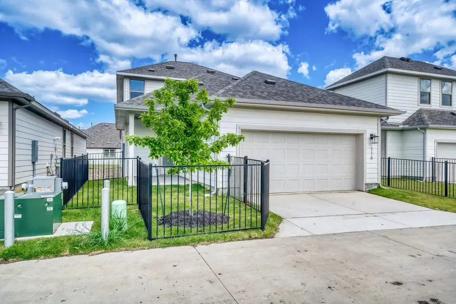116 International, Buda, TX 78610 - #3