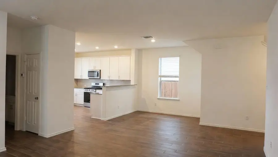 313 Redonda Dr, Liberty Hill, TX 78642 - #2