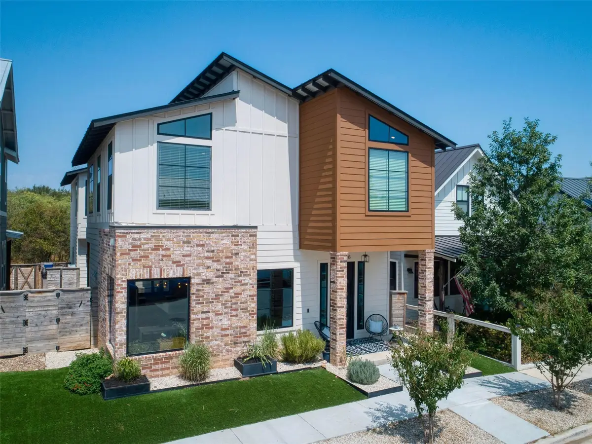 1136 Hauptstrasse, New Braunfels, TX 78130 - #1