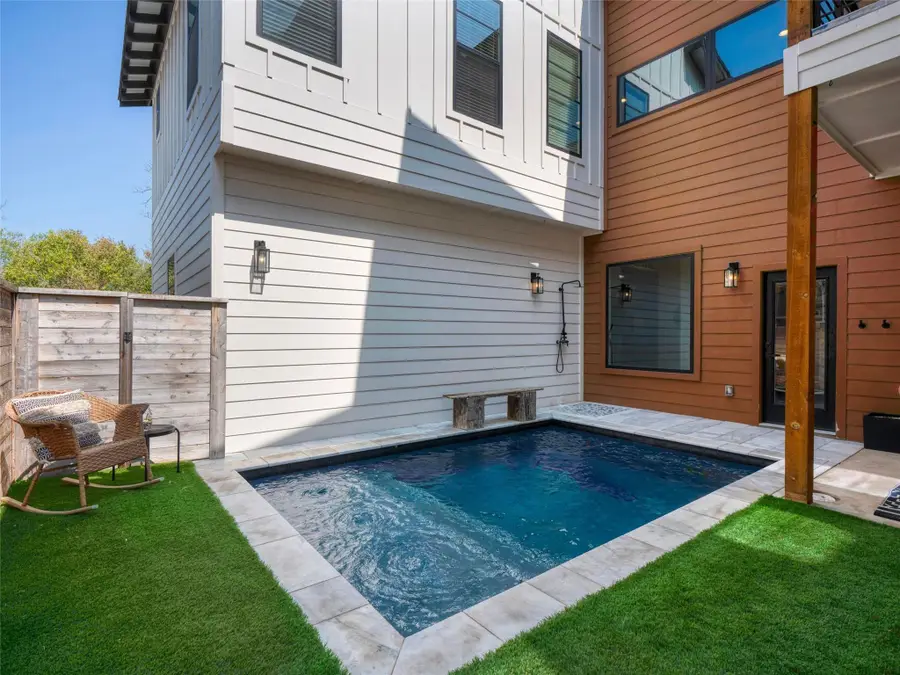 1136 Hauptstrasse, New Braunfels, TX 78130 - #2