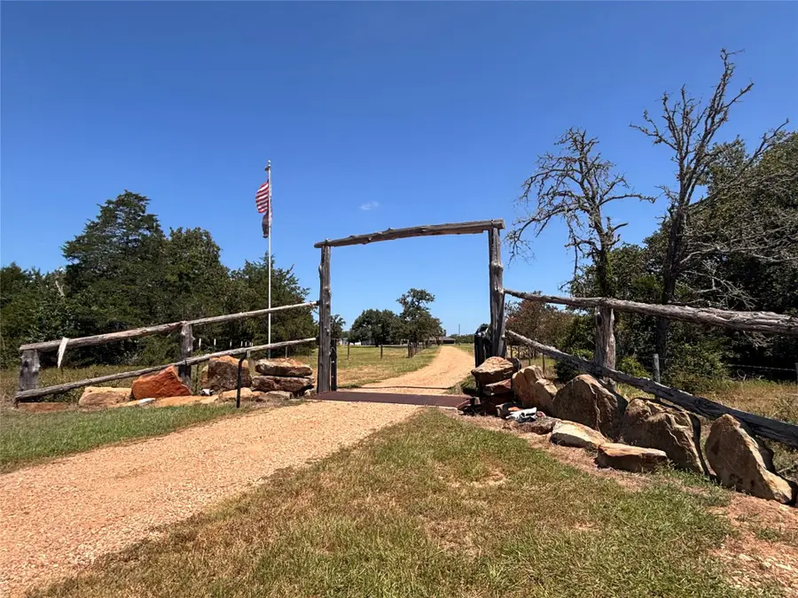 3230 S Farm To Market 1291, Fayetteville, TX 78940 - #2