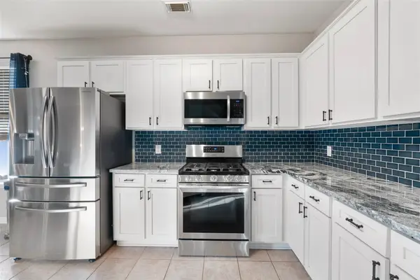 1712 Lynnville Trl, Austin, TX 78727