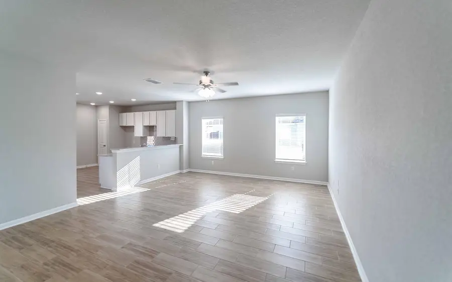 1208 Marvin Grv, Seguin, TX 78155 - #3