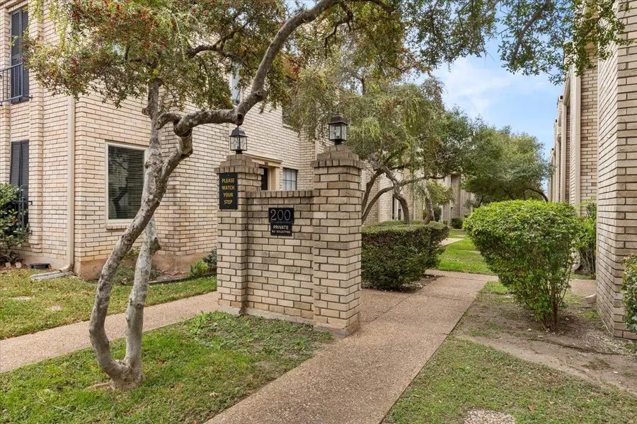 8400 Jamestown Dr #212, Austin, TX 78758 - Image #2
