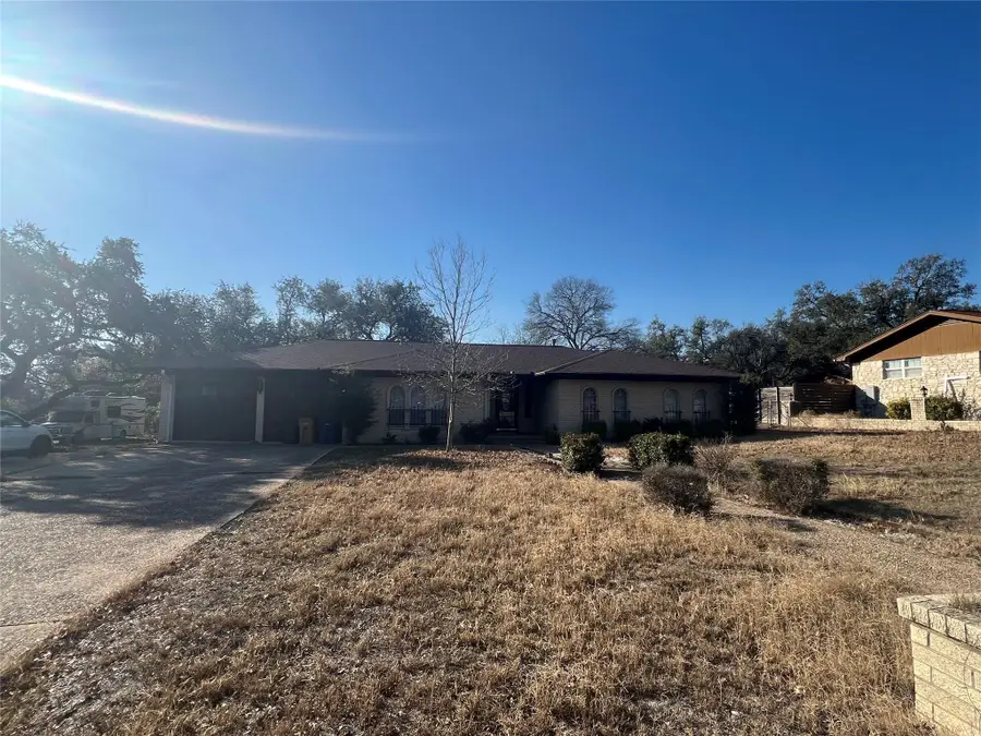 1302 Oak Shadows Cir, Austin, TX 78758 - Image #2