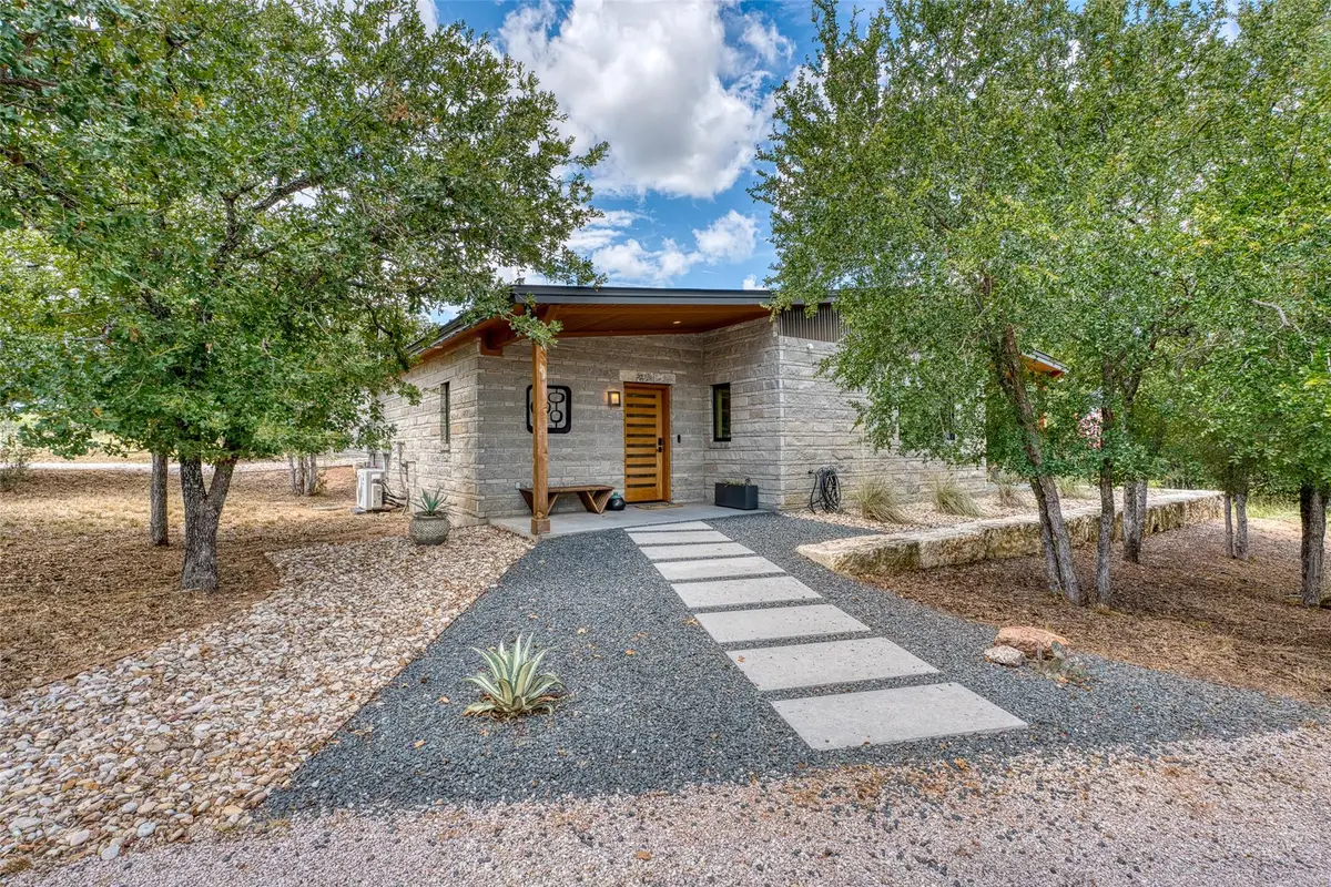 1039 Link Dr, Kingsland, TX 78639 - Image #1