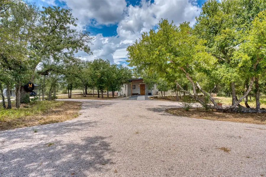 1039 Link Dr, Kingsland, TX 78639 - Image #2