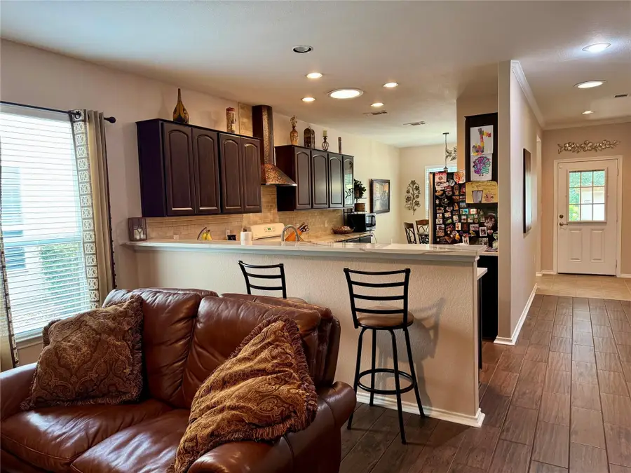 605 Farm Hill Dr, Georgetown, TX 78633 - #3