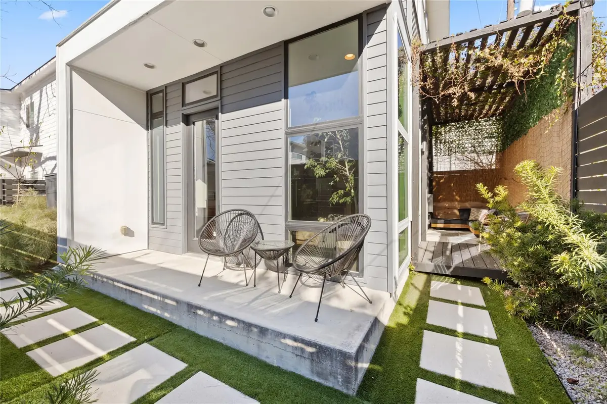 1904 E 17th St #B, Austin, TX 78702 - Image #1