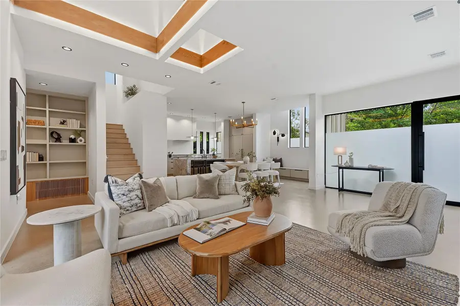 5001 Lynnwood St, Austin, TX 78756 - #2