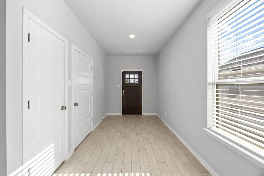 225 Unforgiven Ln, Jarrell, TX 76537 - Image #3