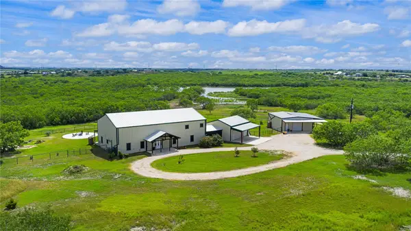 1293 Pioneer Rd, Seguin, TX 78155