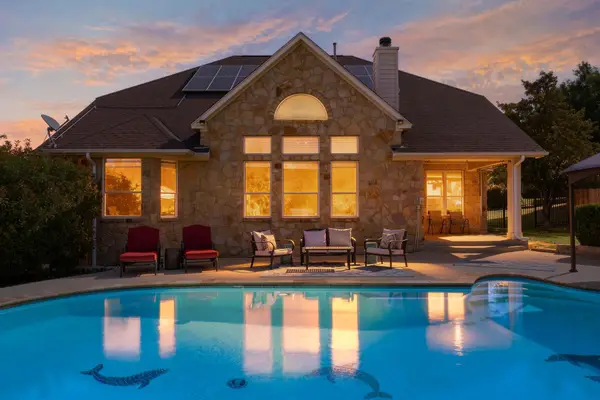 5124 Texas Bluebell Dr, Spicewood, TX 78669