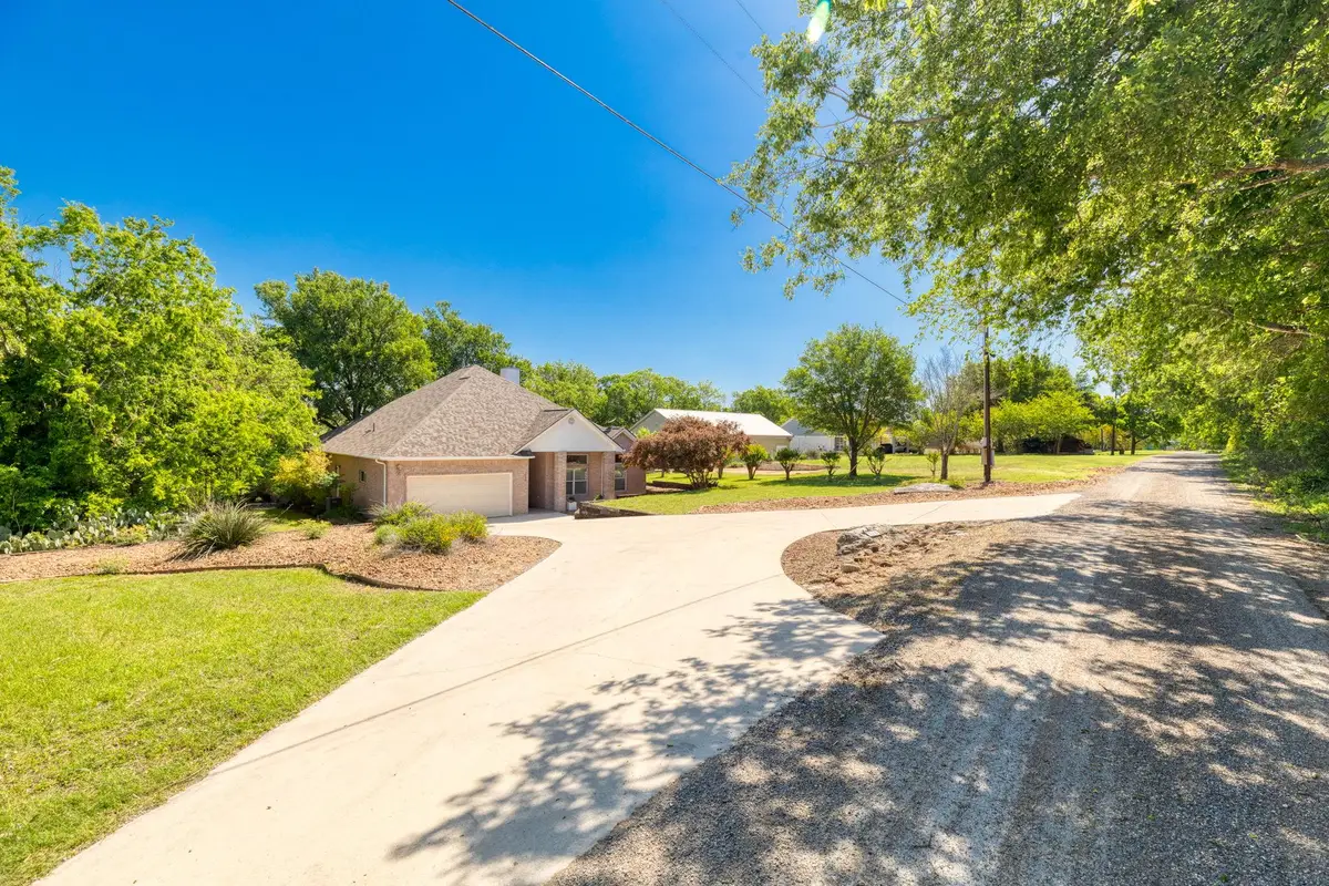 326 Red Bird Ln, Kingsbury, TX 78638 - #1