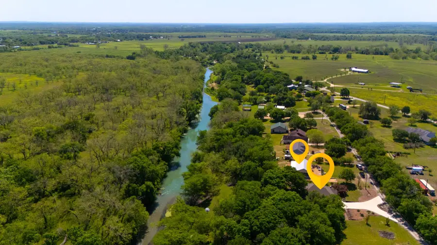 326 Red Bird Ln, Kingsbury, TX 78638 - #2