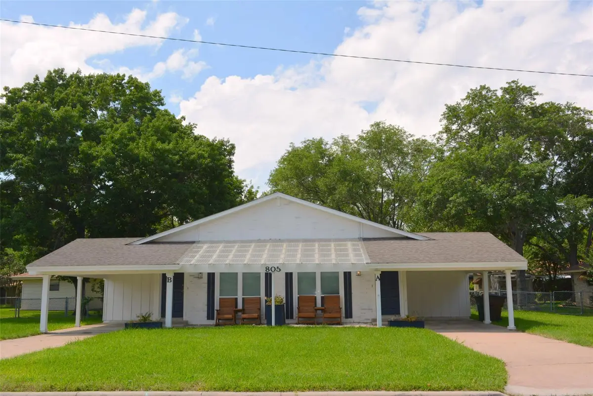 805 Center St #A & B, Lockhart, TX 78644 - #1