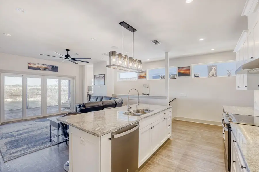 1239 Lake Shore Dr, Spicewood, TX 78669 - #2