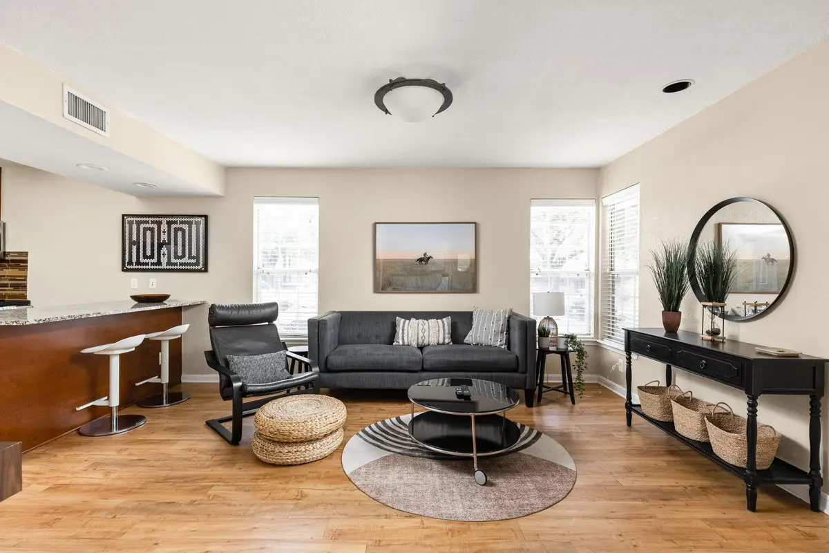 7685 Northcross Dr, Austin, TX 78757 - #1