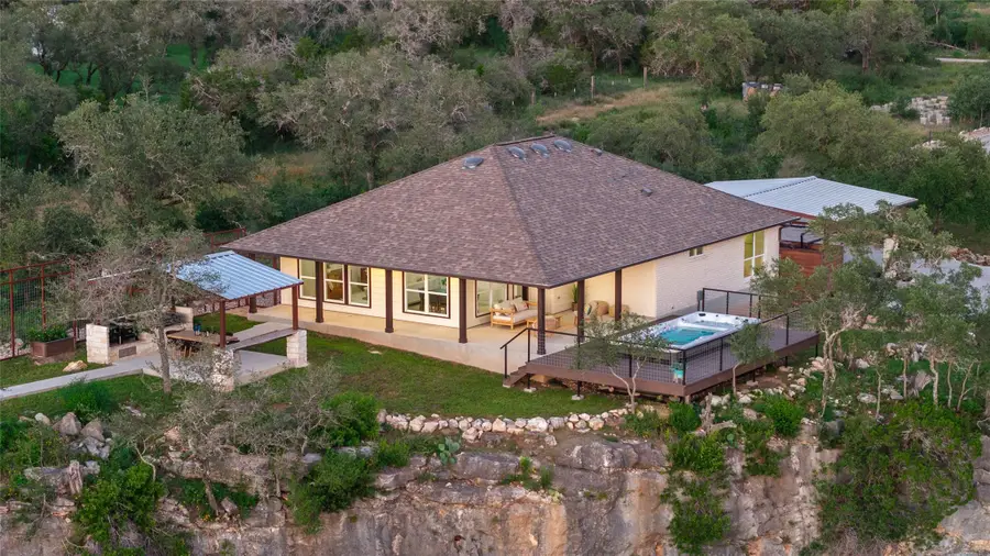 1104 Cliffview Dr, Spicewood, TX 78669 - #2