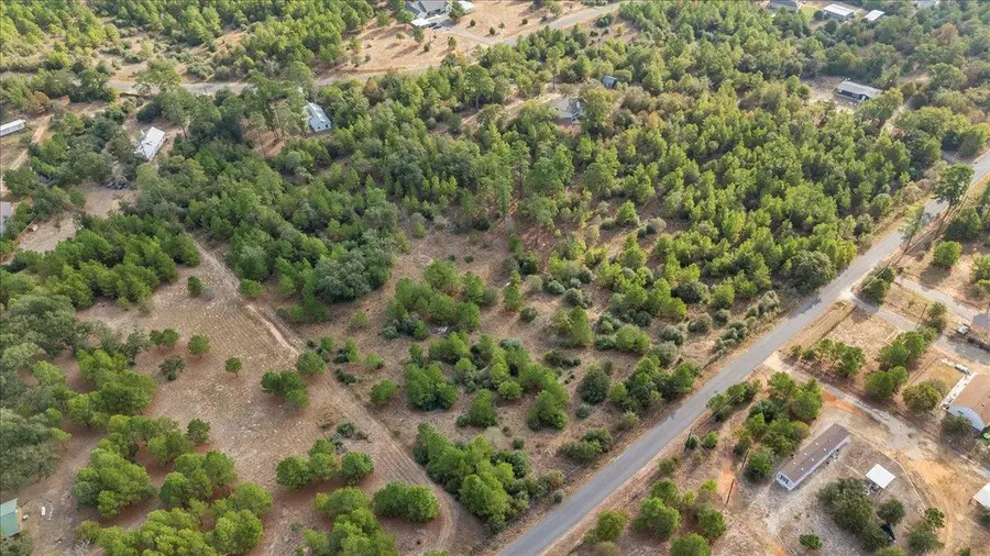 187 K C Dr, Bastrop, TX 78602 - Image #3