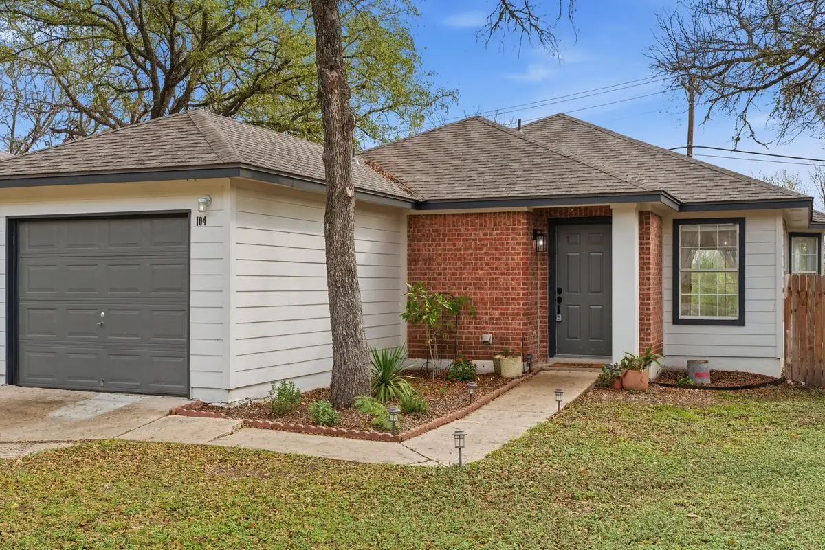 104 S Mockingbird Cir, Cedar Creek, TX 78612 - Image #1