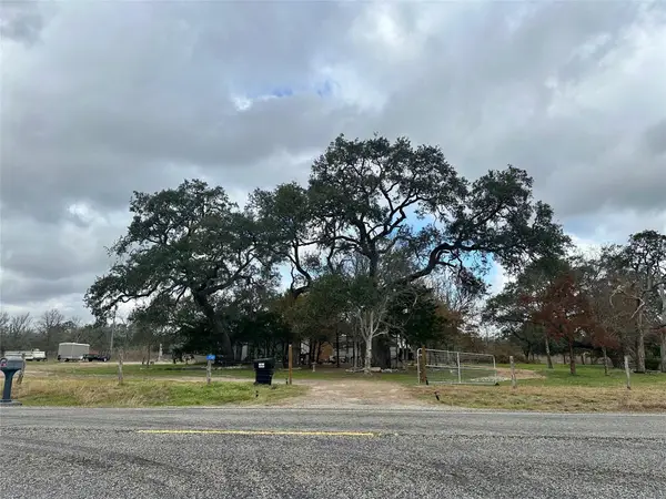 750 Fm 154 S, Muldoon, TX 78949