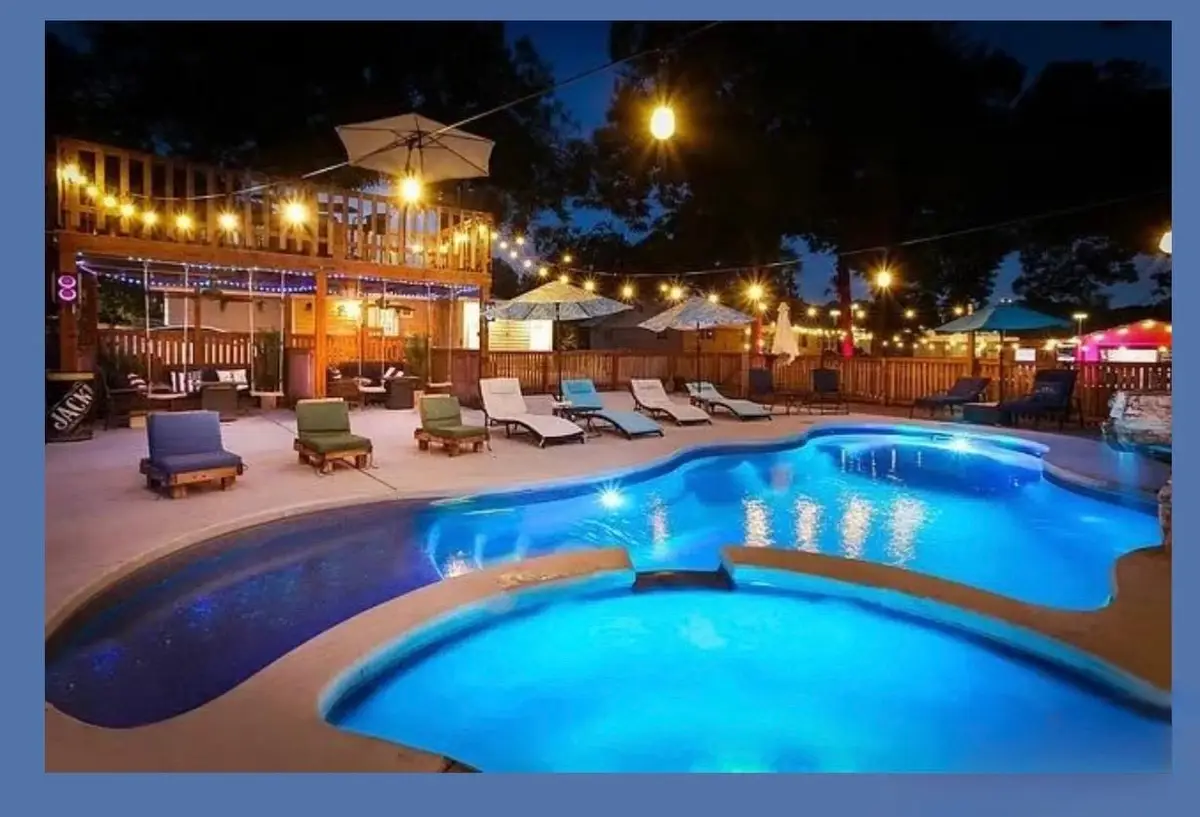 683 & 695 Albert St, New Braunfels, TX 78130 - Image #1