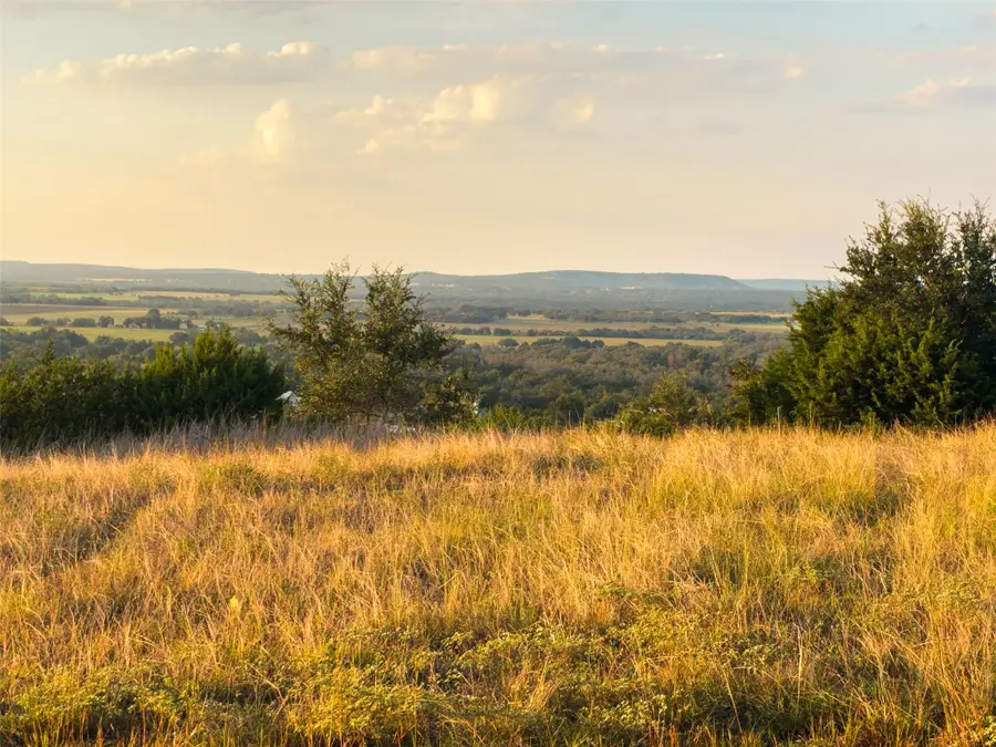 924 Axis Cir, Fredericksburg, TX 78624 - #2