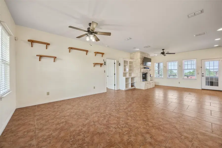 845 Rutherford, Fischer, TX 78623 - Image #3