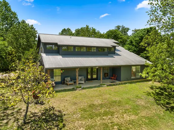 800 Spur 191, Spicewood, TX 78669