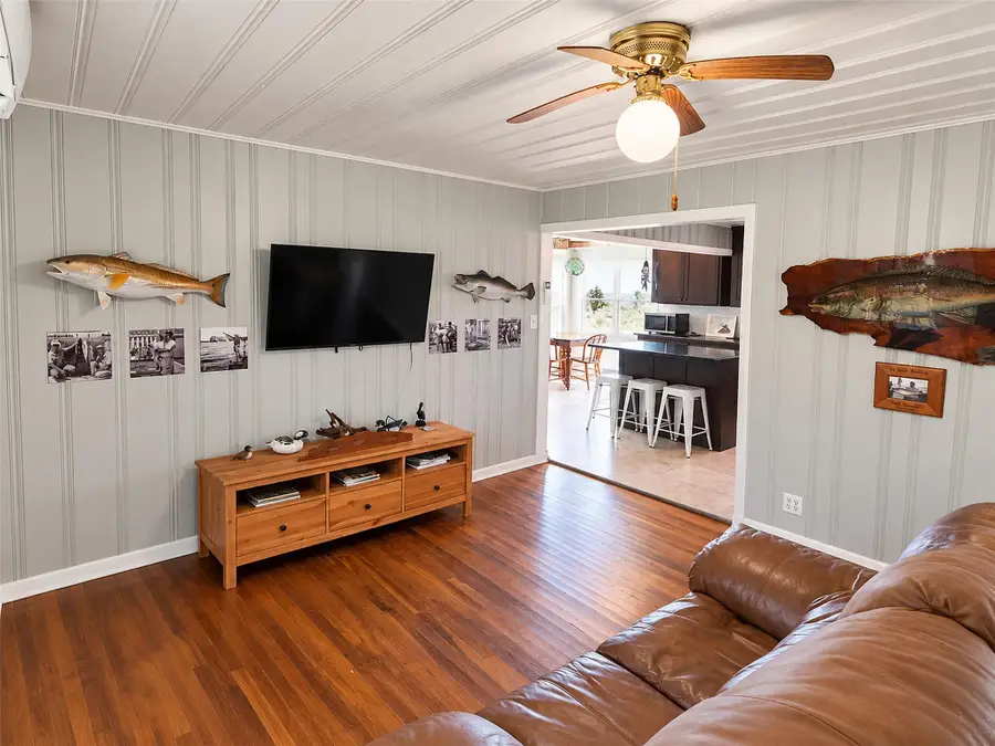 1322 Omohundro St, Rockport, TX 78382 - #3