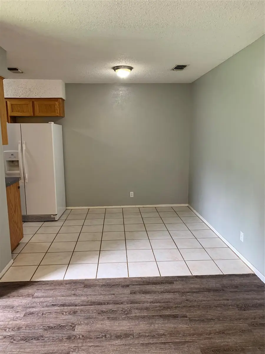 413-415 Live Oak St #A & B, Kyle, TX 78640 - #3