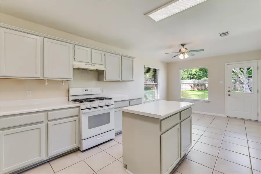 2204 Joshua Cv, Round Rock, TX 78665 - Image #3