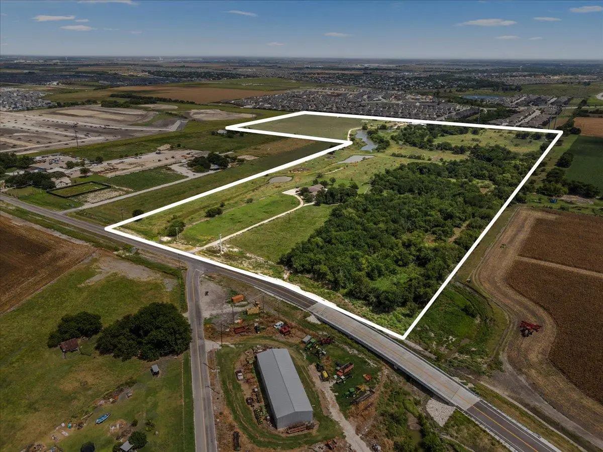 5300 County Road 100, Hutto, TX 78634 - #1