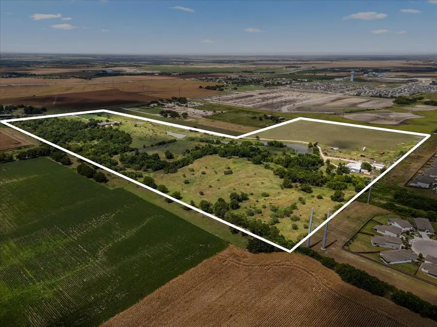 5300 County Road 100, Hutto, TX 78634 - #2