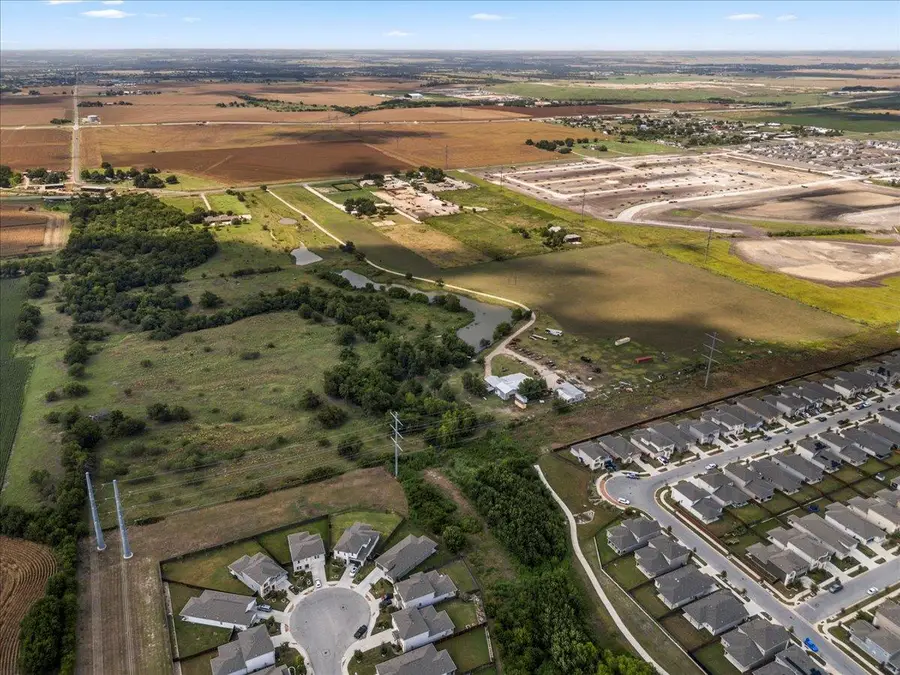 5300 County Road 100, Hutto, TX 78634 - #3