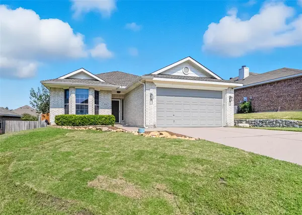 10312 Nelson Dr, Benbrook, TX 76126