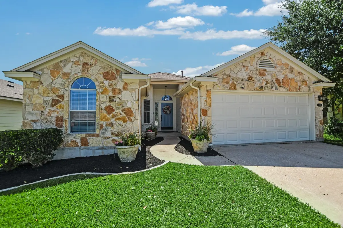 300 Fistral Dr, Hutto, TX 78634 - #1