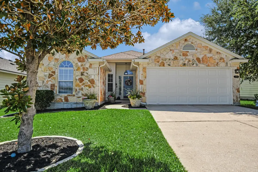 300 Fistral Dr, Hutto, TX 78634 - #2