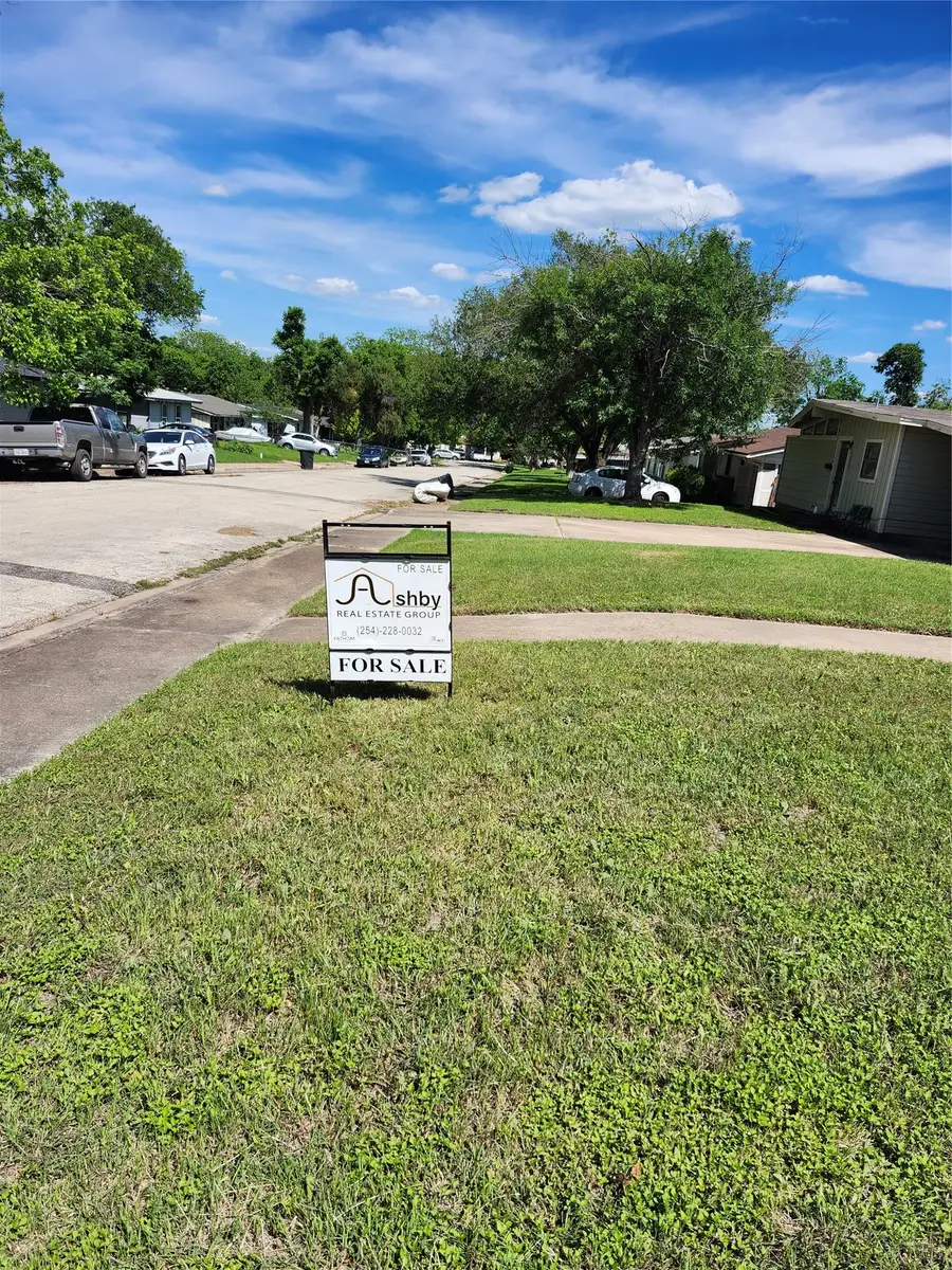209 W Victory Ave, Temple, TX 76501 - #2