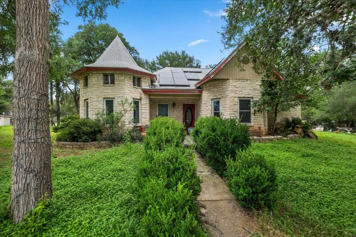 112 Rock Point Dr, Del Valle, TX 78617 - #1