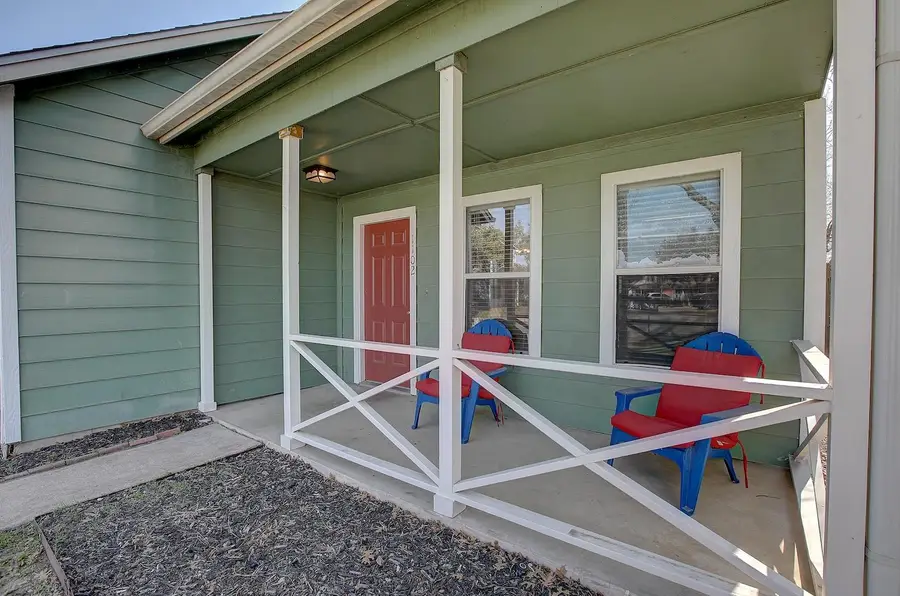 1102 E 3rd St, Georgetown, TX 78626 - #3