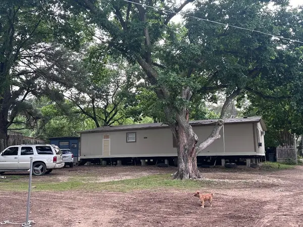 133 Horseshoe Dr, Bastrop, TX 78602