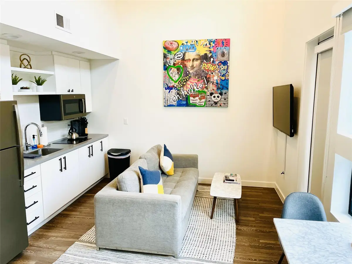 49 Navasota St #201, Austin, TX 78702 - #1