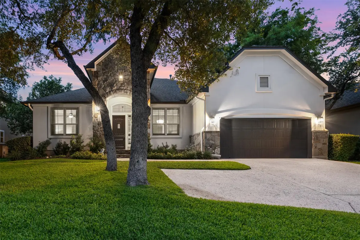 215 Lake Como Dr, Lakeway, TX 78734 - #1